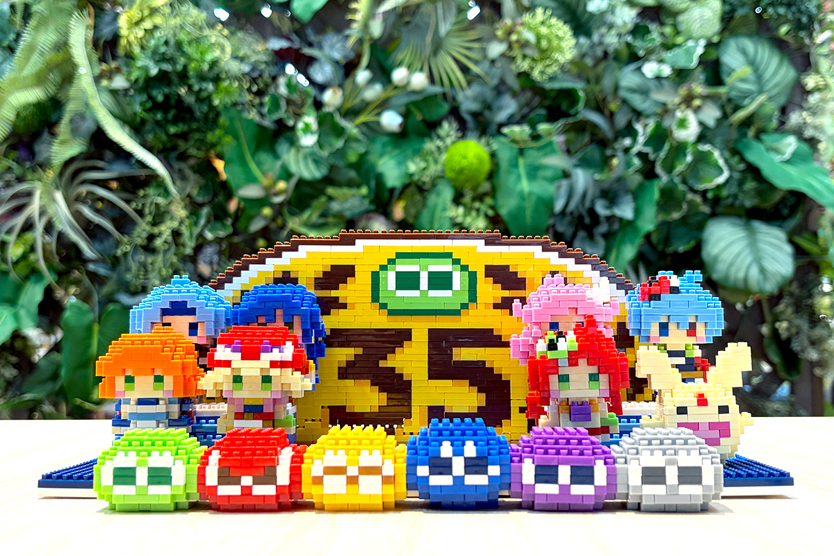 SEGA_OFFICIAL's tweet photo. ＼ぷよぷよが、ドット絵みたいなブロックフィギュアになった！／

『ぷよぷよ』35周年を記念して、「アルル」や「カーバンクル」たち8キャラクターと6種類の「ぷよ」が、組み立て式フィギュア「ミタクルブロック」で登場✨️

スマートフォンやPCで3Dオンライン設計図を見ながら、一つひとつブロックを組み立てて楽しめます。
ゲーム画面さながらに飾れる「対戦ステージセット」や、キャラクター・ぷよ・ステージがそろう「35周年セット」も！

9月11日(金)より、「ミタクルブロック公式ECサイト」にて期間限定受注開始となります。
🔽詳細はこちら
https://t.co/spQxthkFpz

#ぷよぷよ