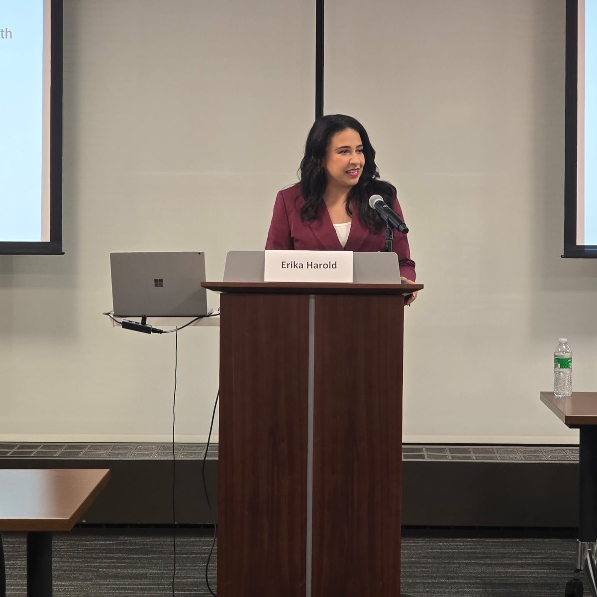 ISBAlawyer's tweet photo. @ErikaHarold, Executive Director, @2CivilityOrg, presents āLincolnās Professionalism and Its Impact on his Careerā during the 8th Annual Abraham Lincolnās Legal Legacy Seminar at the ISBA Chicago Regional Office. š© @judicialhistory @illinoiscourts
#ISBA #LincolnLegacy2026 https://t.co/UKeuYZPJ4p