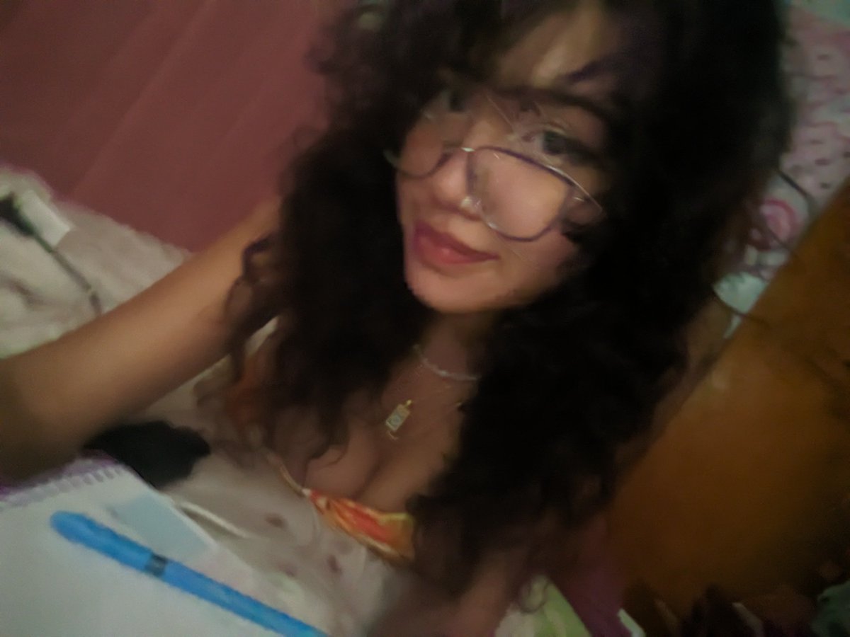 resenhatropical's tweet photo. o dia foi lindo e meu cabelo está lindo (e bagunçado #pequenasvitorias #umpassodecadavez #neverstoplearning #neverstopgrowing https://t.co/ebKzRT0xVl