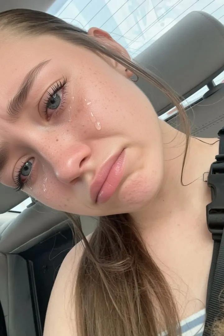 saniyafatma1278's tweet photo. So sad i just lost my dad 💔🕊😭⚰️ https://t.co/LwLa0MAhVB