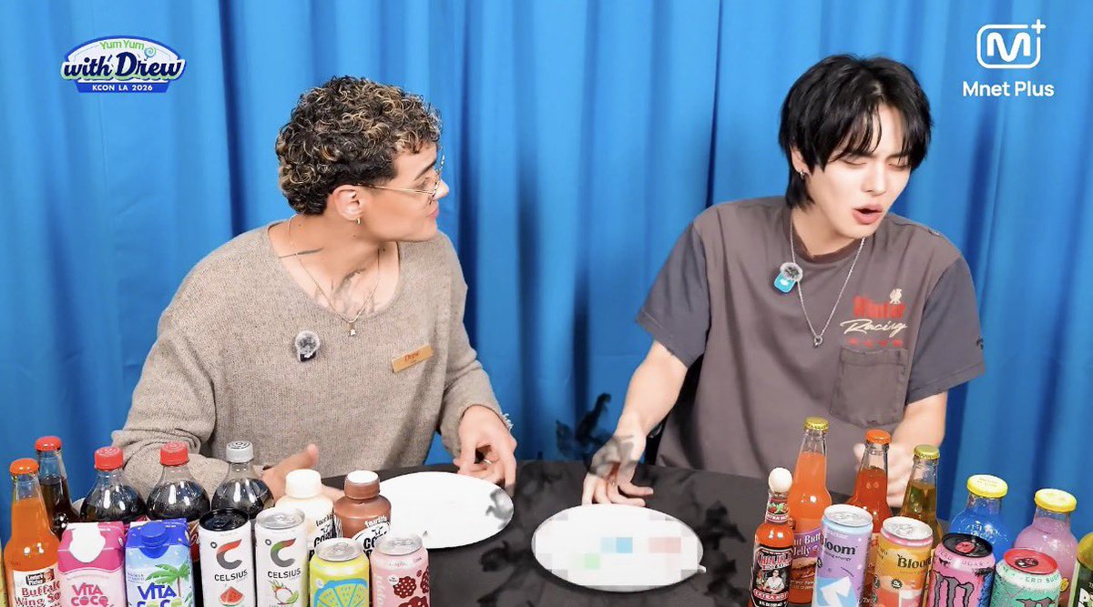 leopiics's tweet photo. LEO will appear on YumYum with Drew of Santos Bravos #KCONLA2026 https://t.co/kENl7Dftvy