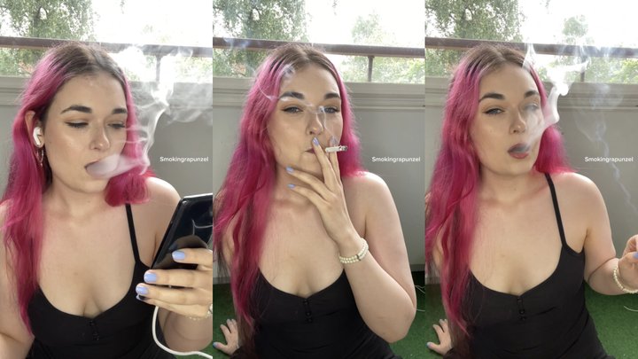 Cccarolynpics's tweet photo. My #clip - Smoking interview &amp; update on trying to increase my daily cig amount, chain smoking 3 cigs - smokingrapunzel just sold! https://t.co/ypX6ghzWnt https://t.co/UtEbRl9eqZ