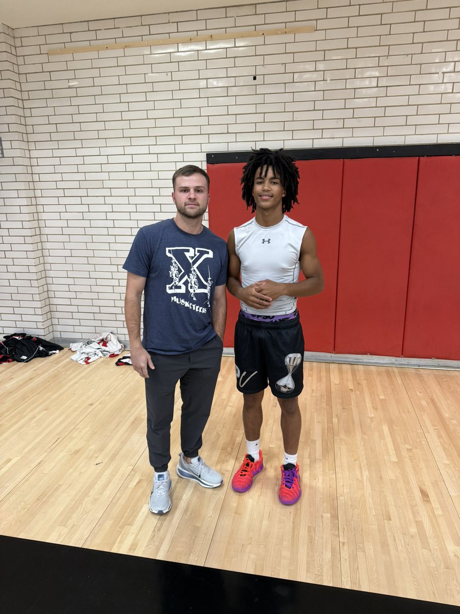 hooperlevi5's tweet photo. Blessed to have Coach Walters come to Arlington Martin and watch us work.🙏🏾🫡📈….BigEast @XavierMBB https://t.co/xEUXc7v4ZD