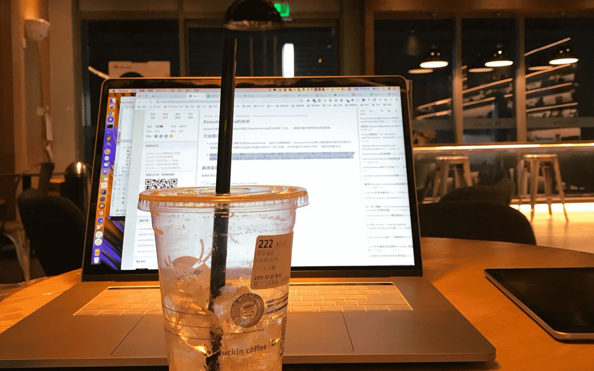 laugf361929's tweet photo. Caught in the office on a late Wednesday night, fueled by the third cup of coffee and a to-do list that grows longer by the minute. Counting down till I can crash into bed. https://t.co/UBzU0nCluc
