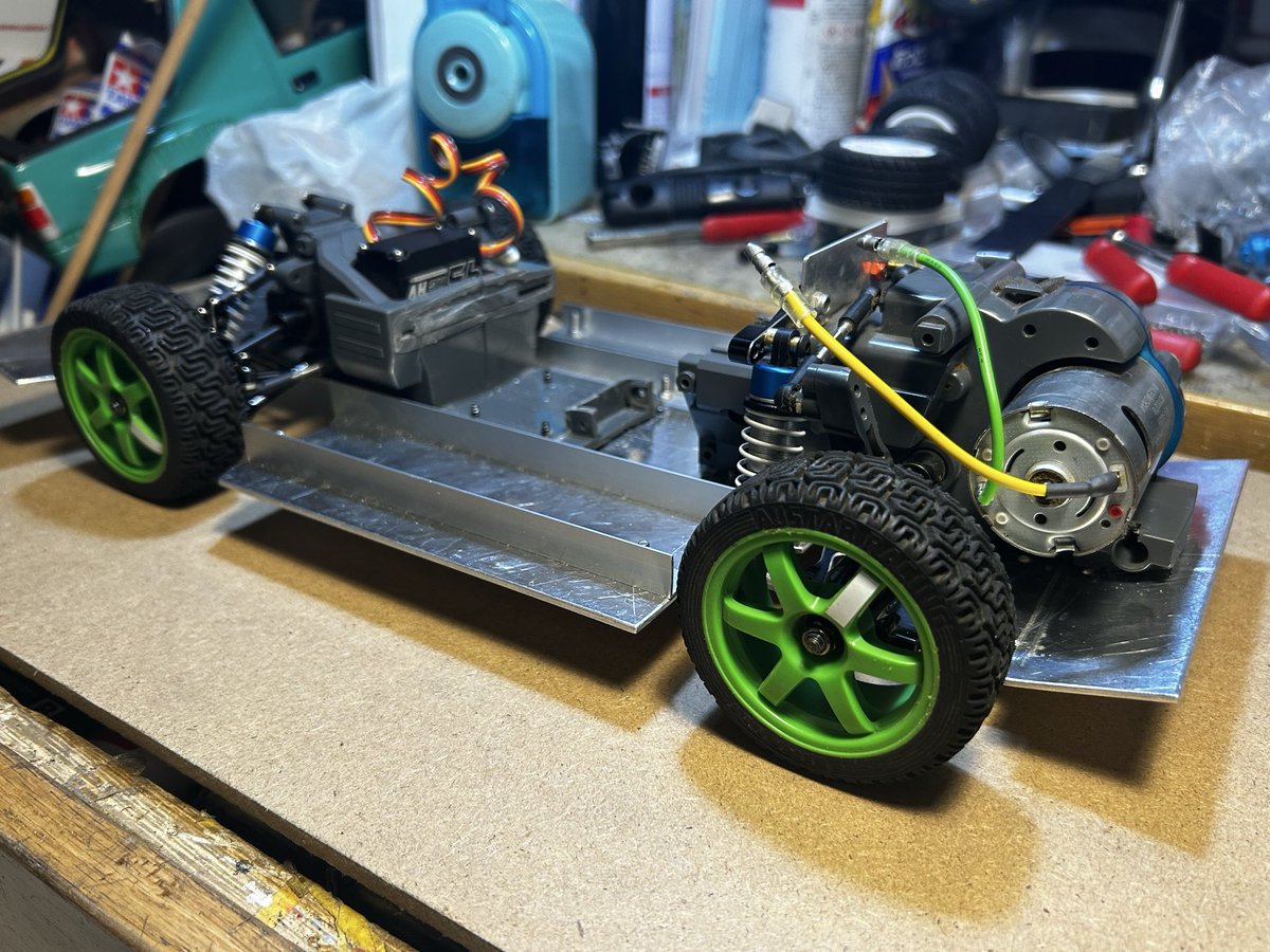 SORAWORKS2008's tweet photo. 【HOONIGAN】
なかなか作業が進まない…😅
#rvcar 
#rcrally 
#hoonigan https://t.co/TQgvegJHFQ