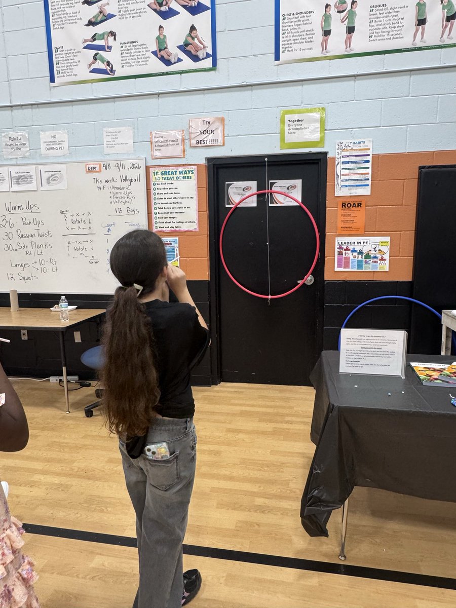 ScienceWithMoss's tweet photo. Had a blast with my 6th and 8th grade science families at Open House! Students and families did awesome with our mini challenges! 🪐 ⚛️ https://t.co/nKwbhc4jCy