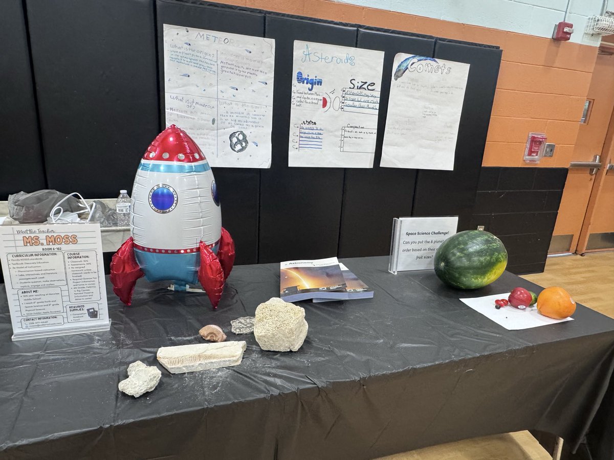 ScienceWithMoss's tweet photo. Had a blast with my 6th and 8th grade science families at Open House! Students and families did awesome with our mini challenges! 🪐 ⚛️ https://t.co/nKwbhc4jCy
