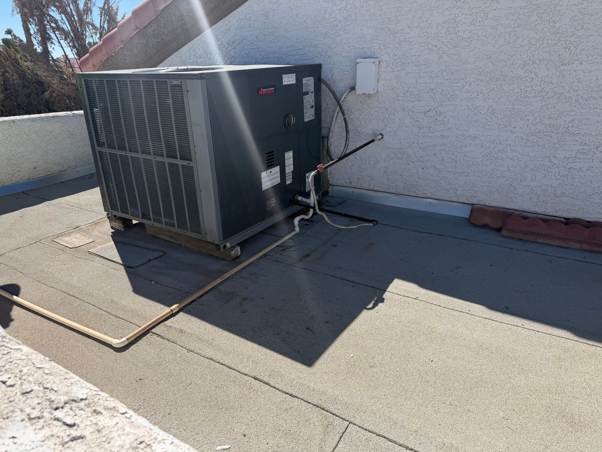 OneRoofingCo's tweet photo. π Before β‘οΈ After
New TPO roofing system on this rear flat deck, including detail work around the HVAC unit.
We also added a PVC condensate line to help direct AC condensation toward the roof drain. π§
Details matter.
π 702-463-7663
#TPORoofing #LasVegasRoofing #FlatRoof https://t.co/FNNZVmUnqy