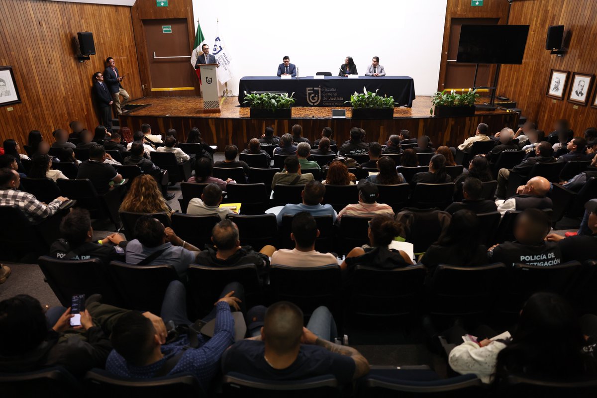 IFP_CDMX's tweet photo. El #IFPES, casa de estudios de la @FiscaliaCDMX, concluyó el curso “Litigación oral: interrogatorio y contrainterrogatorio para el Policía de Investigación”.

Con estas acciones, agentes de la @PDI_FGJCDMX  fortalecieron sus conocimientos técnicos, científicos y argumentativos. https://t.co/sz5H7JoeCV