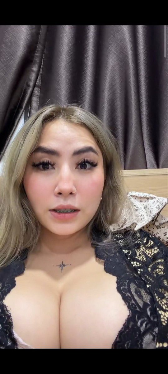Dinijhz's tweet photo. cantik kn? mesti korang horny 😜 #awekmalayu #fypmalaysia #malaysia #malaysiaviral https://t.co/fsvzibp75L