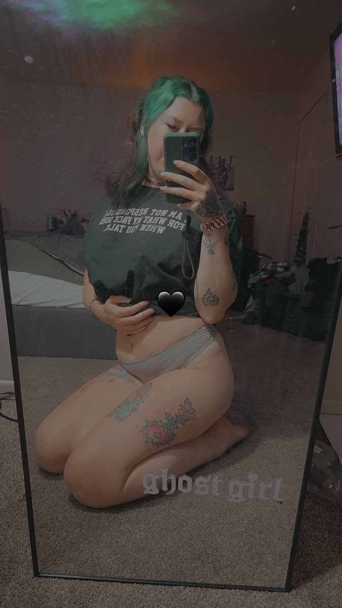 spookibrat_'s tweet photo. Should I post more selfies or no? 🫤 #nsfw #nsfwtwtًً #altgirls #esex #18plus https://t.co/SFTa0oSF7W