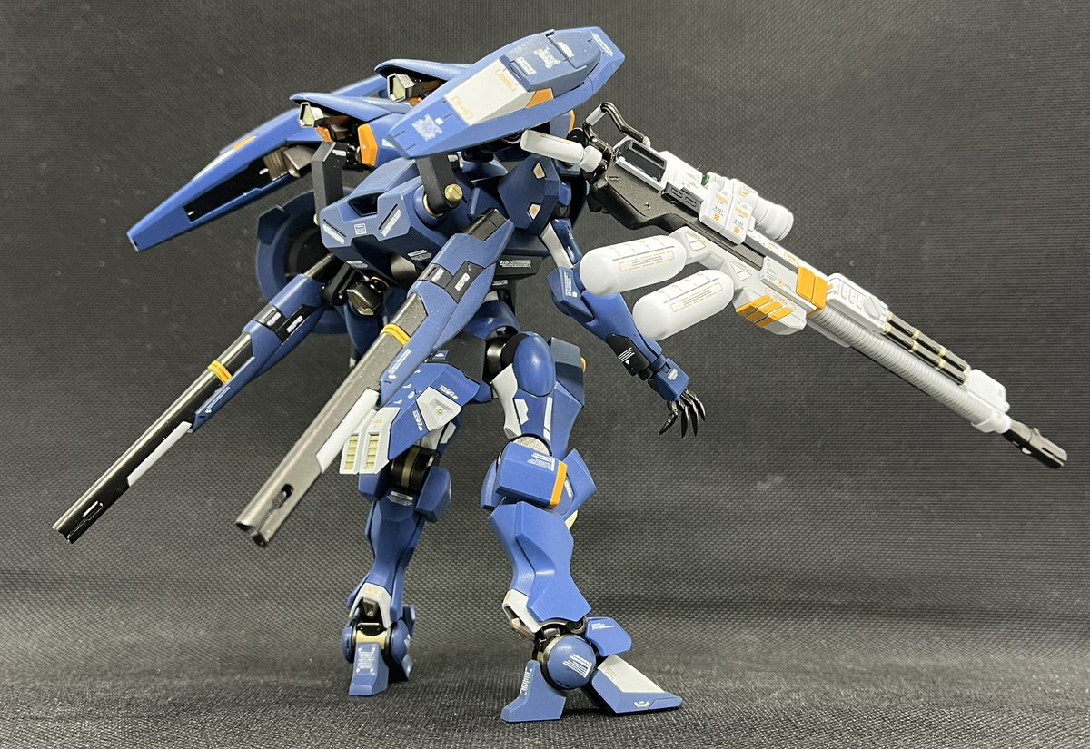 club_red_boogie's tweet photo. #みんなのミキシングガンプラ晒せよ
ミキシングをする際、僕なりの拘りがあって…
現行(ベース)キットのミキシング素材として、RG(ハイクオリティモデル)と旧キットを、さり気なく紛れ込ませるんすよ
とくに1と４枚目、旧キットパーツに何を使ってどこに仕込んでるのか、ほぼ分からんはずです https://t.co/mZHSQ9uVUC