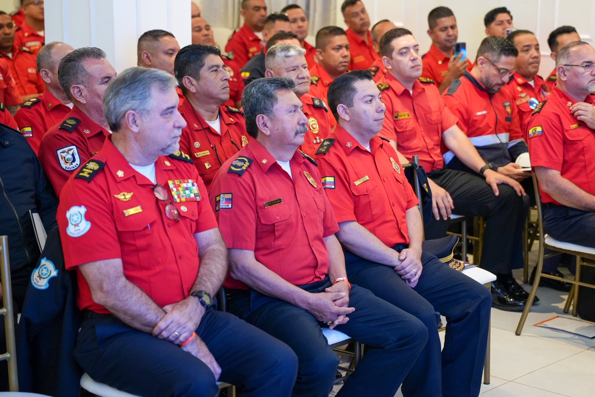 Riesgos_Ec's tweet photo. 🚒 PREPÁRATE | Encuentro Nacional de Cuerpos de Bomberos 2026

Junto a los Cuerpos de Bomberos del país, identificamos necesidades y fortalecimos capacidades especializadas.

Seguimos preparándonos para enfrentar juntos las emergencias.

Alístate. PREPÁRATE. Actívate. 🇪🇨 https://t.co/hpJQRpMhOT