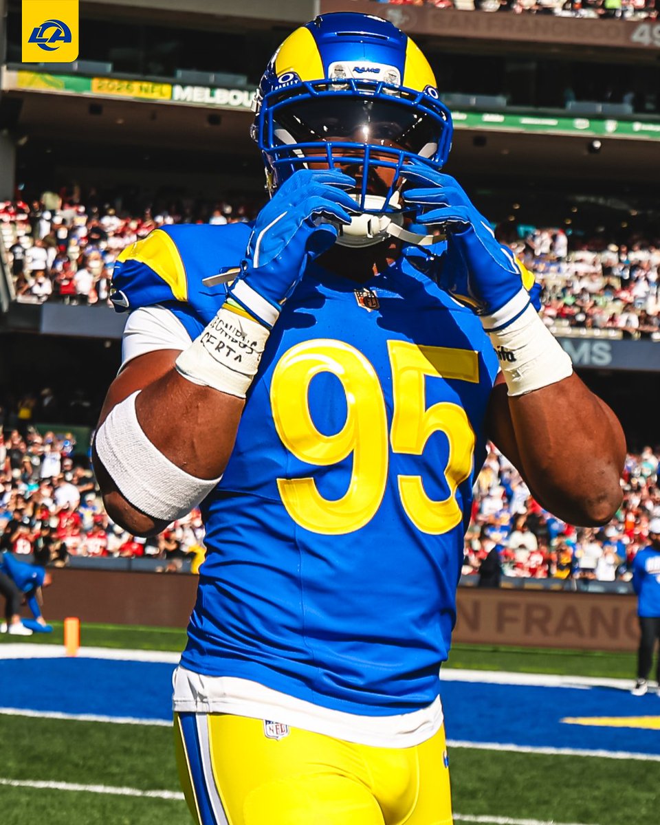 RamsNFL's tweet photo. 😈 https://t.co/O4THet0urU