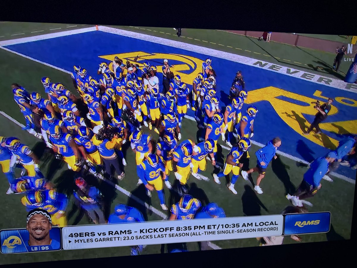 Darthmauldin1's tweet photo. Anyone else find it strange watching a day game…. at night?? #melbourbe #Australia #nfl #ramshouse #FTTB #ramsvs49ers https://t.co/nGvnJe29WJ