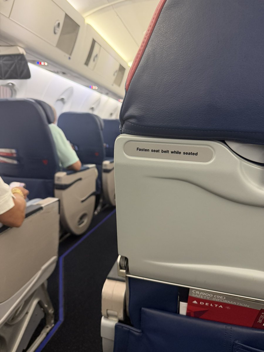 TurfMend's tweet photo. Headed home after a great trip to Baltimore and DC .  Thank you to everyone who took time to meet with us 🇺🇸 https://t.co/OjV38JpCW8