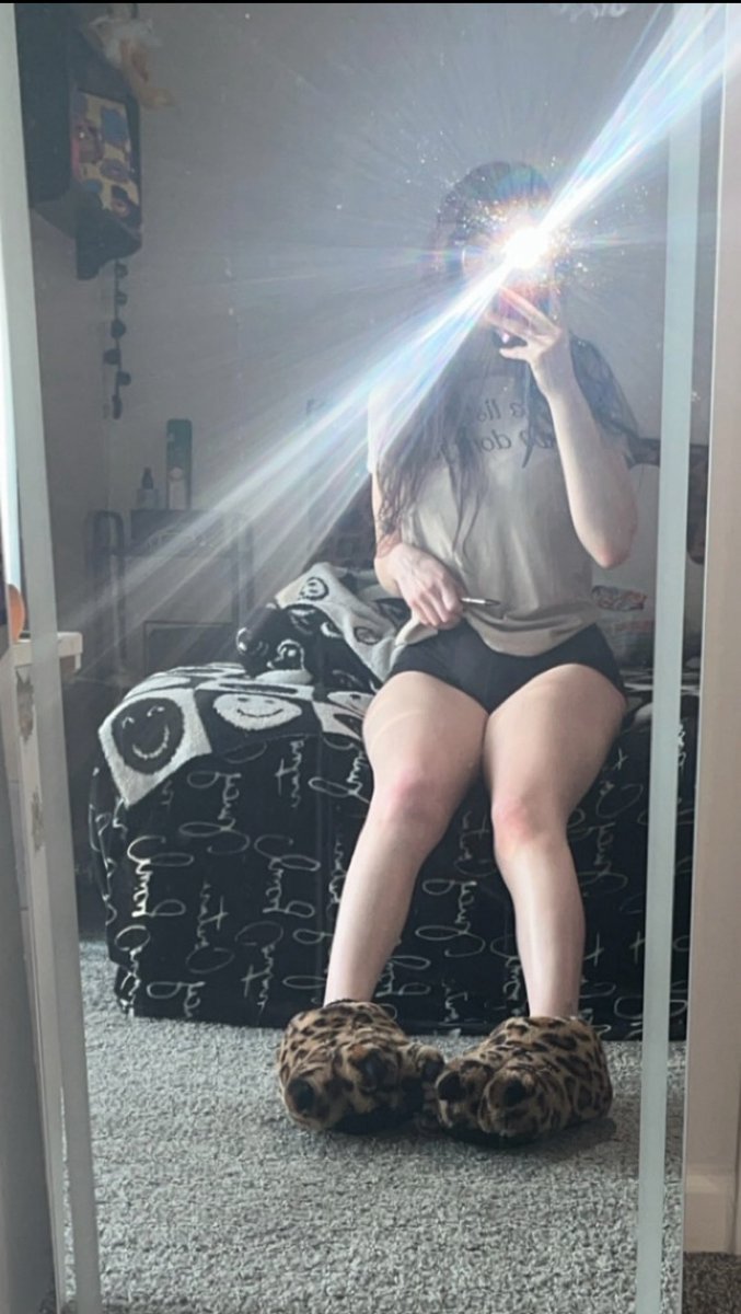 rllythtgrl's tweet photo. As soon as I hit 100 fans on my VIP I’m cumming live 🫣 don’t miss out 😋
https://t.co/bCvAsUybaS

#onlyfans #OF #nsfwㅤㅤ #sellingconten #buyingcontent #spicycreator https://t.co/7wnUNAUUez