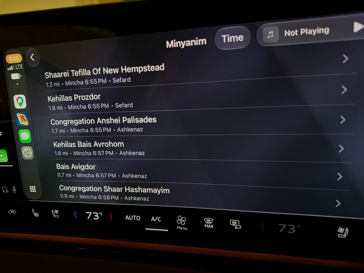 iSiddur's tweet photo. The Siddur app now supports CarPlay with minyanim, zmanim and tefilas haderech - more details at  https://t.co/tGrrogYYr1 https://t.co/gqGkTl5A6x