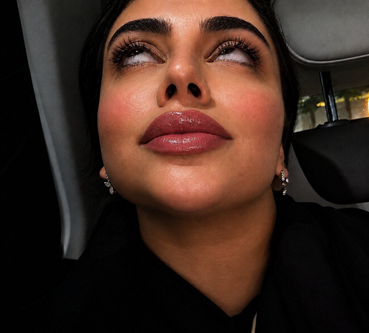 MOTRAF09's tweet photo. تأثير البلاك على لانا وريناد اتوقع واضح من عضة شفايف لانا وتحول عيون ريناد😉💅🏻
• ريتويت يلا وتعال أحلبك🍼⚠️ https://t.co/nbohHBM9FF