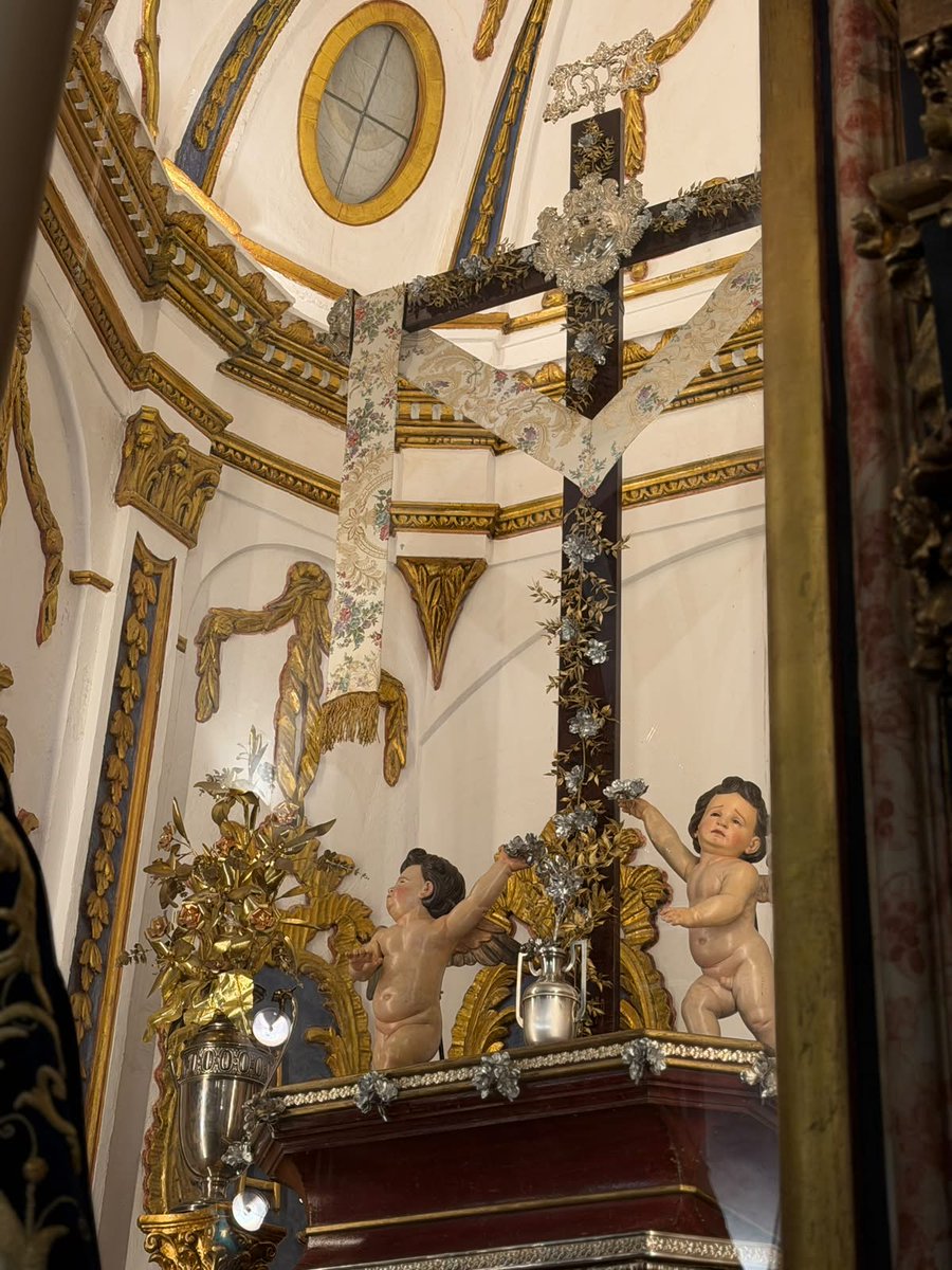 DoloresSanJuan's tweet photo. ❤️🗡️ La Santísima Virgen de los Dolores se dispone en su altar de cultos, ya en las vísperas de su triduo anual, que dará comienzo el próximo domingo 13 de septiembre. 

"Espejo de Justicia, ruega por nosotros".

#cofradíasMLG https://t.co/vEAIsbgm14