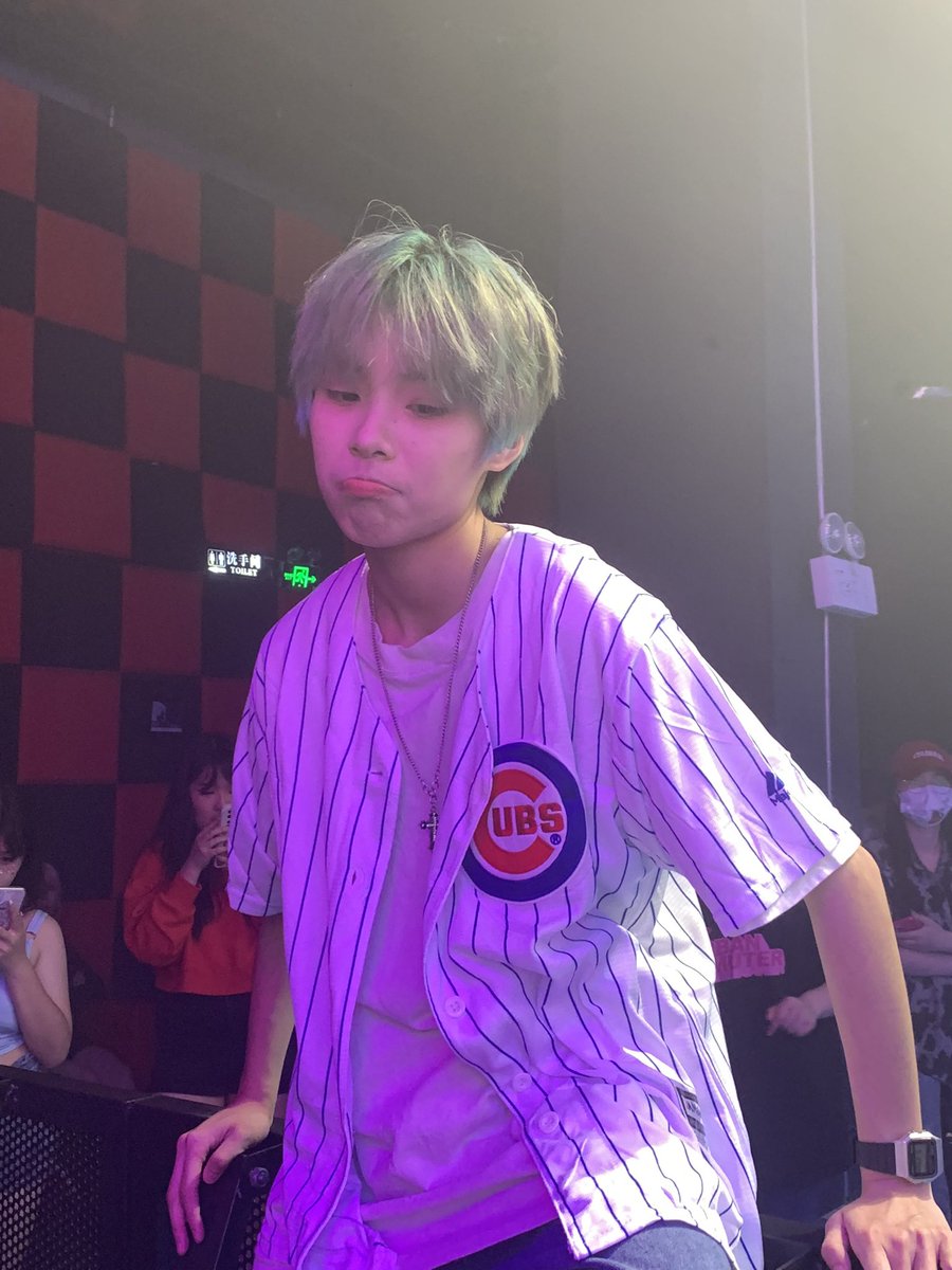 ynchn173111's tweet photo. 还有人看到吗 
#wlw #les #拉拉 #女同 #女同性恋 https://t.co/Eqfg9SNvtI