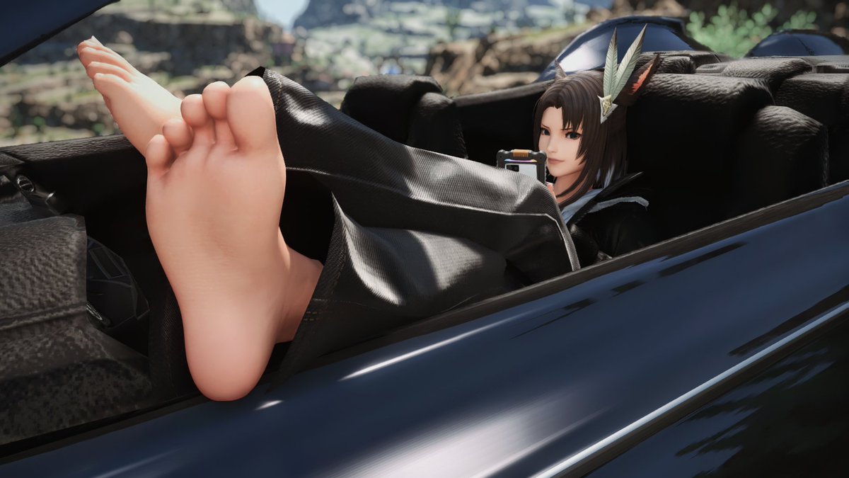 Sarioko_'s tweet photo. Parked and texting https://t.co/eHBAwjt8ed