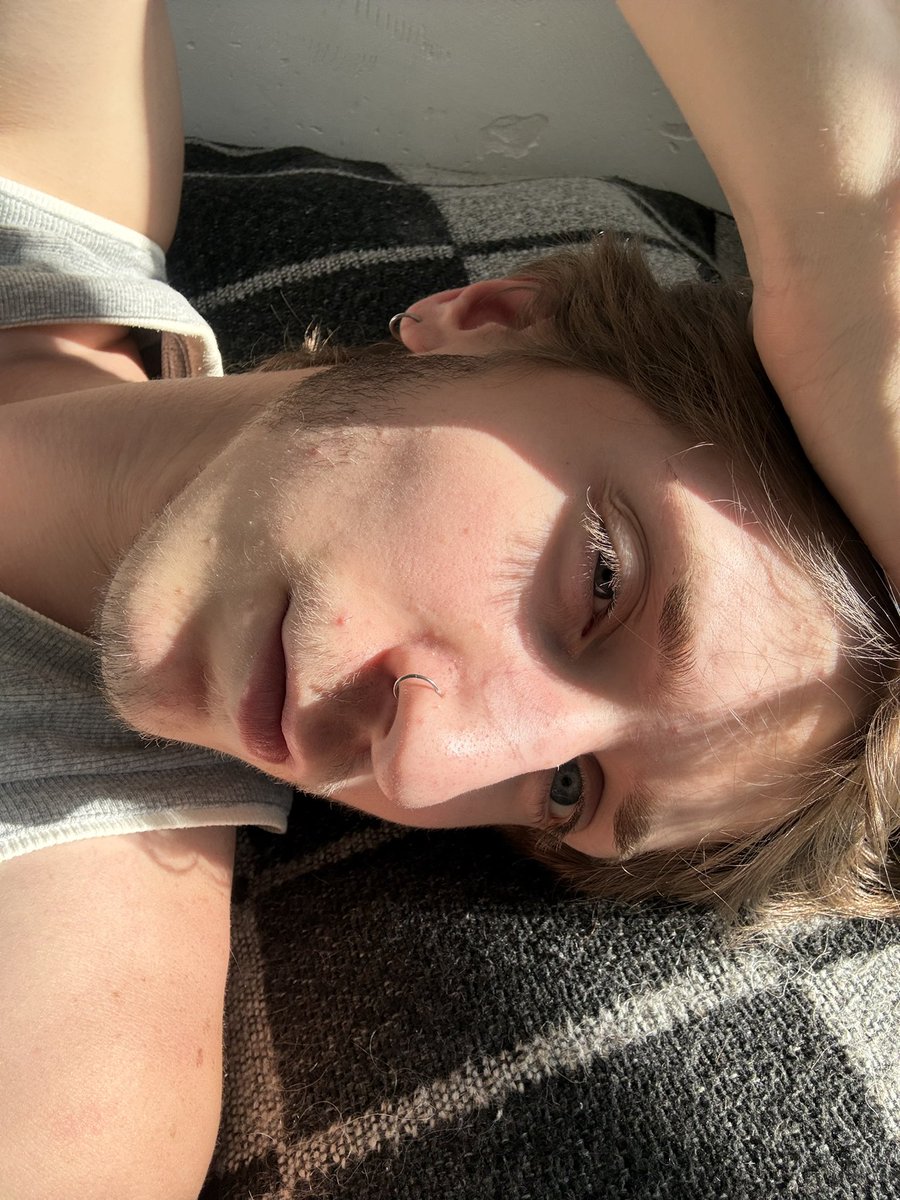 dimdemp's tweet photo. the daily routine in a psychiatric hospital looks something like this
#mlm #gay #twink https://t.co/6vR140wscP