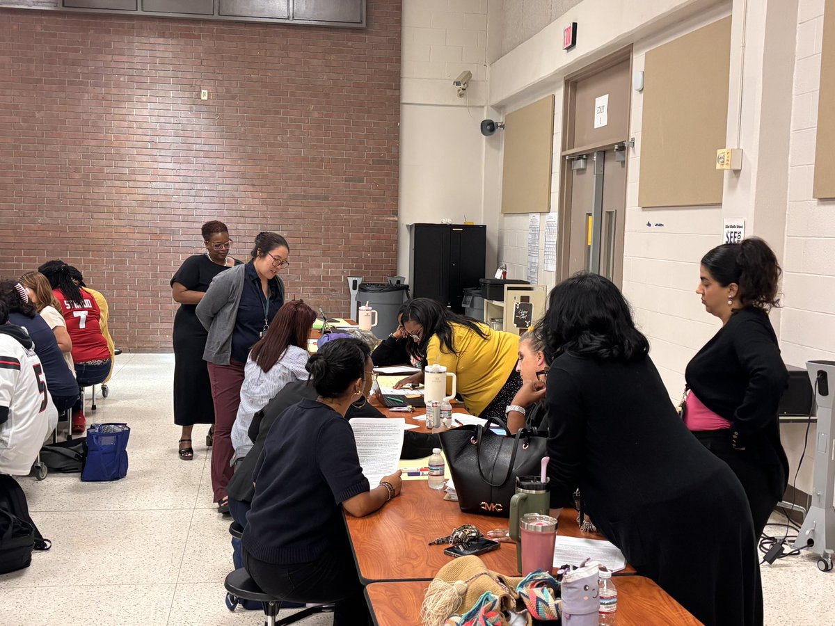 alief_middle's tweet photo. Great learning leads to great outcomes! Today, our staff engaged in powerful professional development led by AMS ESL Department HeadMs. Khoo: Anchoring Success - Supporting Emergent Bilinguals in the Classroom. 
⚓📚 #AMSCUBS #EmergentBilinguals #TeacherGrowth https://t.co/4T3ES5zkzi