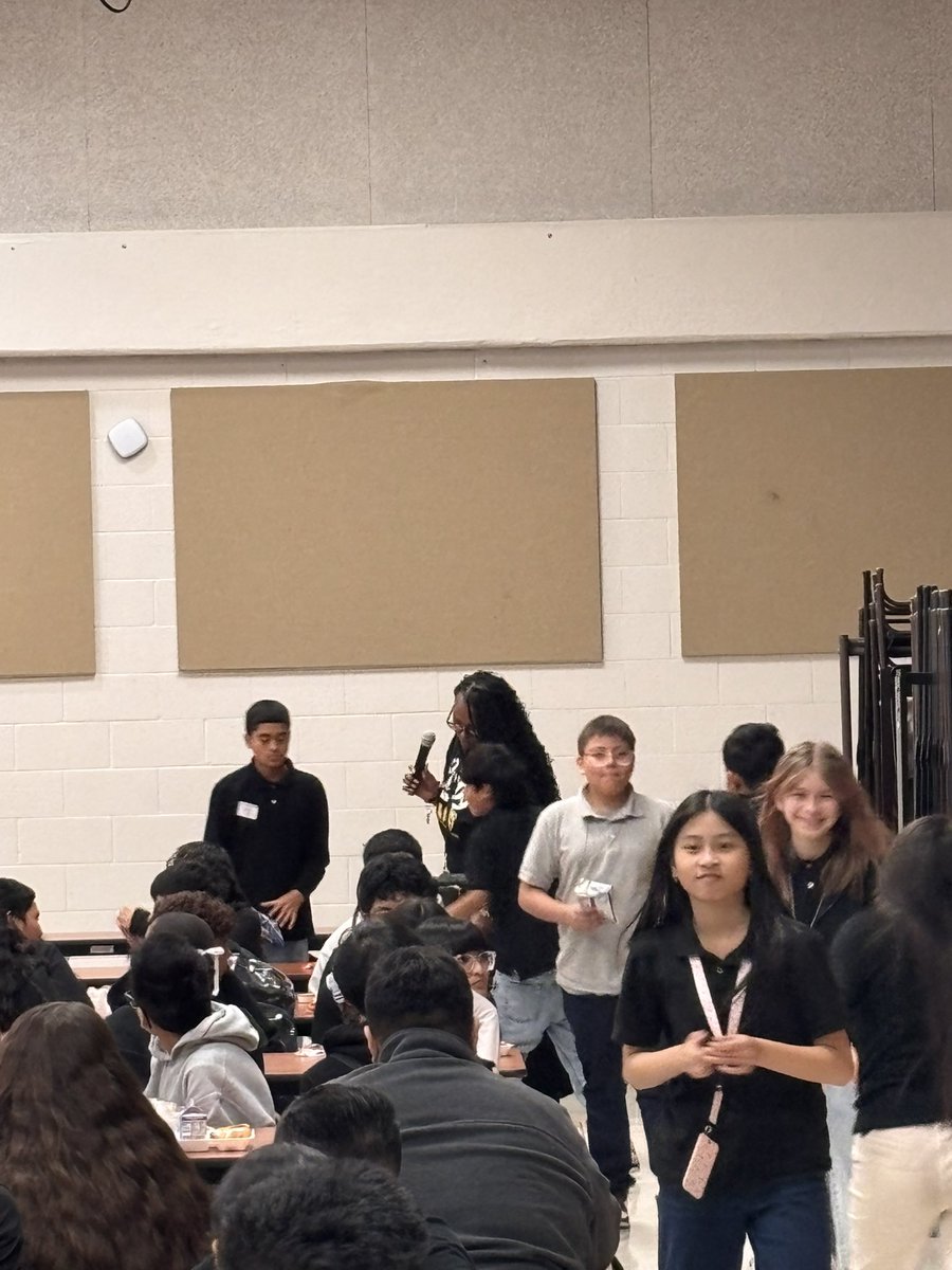 alief_middle's tweet photo. SEL in Action! Dr. Hickerson is hosting Suicide Prevention Month SEL sessions in the cafeteria.  Students are learning helpful strategies, building awareness, and even earning prizes along the way!  #AMSStrong #WeAreAMS #SuicidePreventionMonth #SEL https://t.co/Q7yv25qf7e