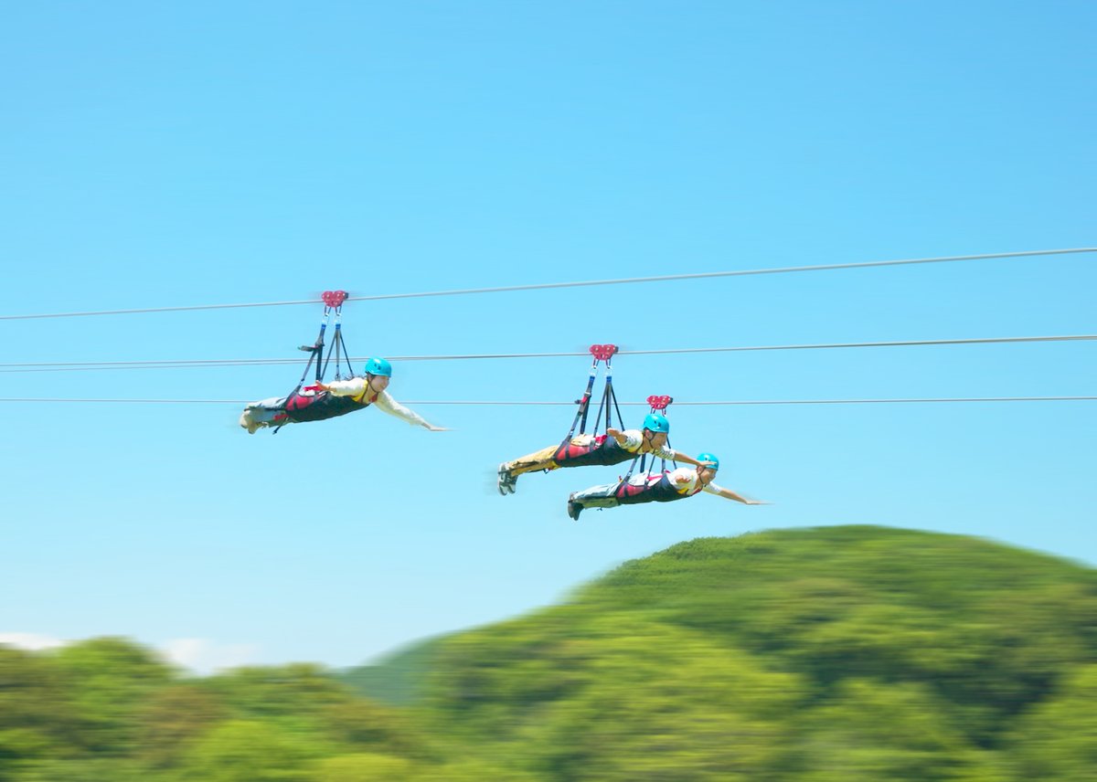 west_sashitabi's tweet photo. 🌈 ━━━━━━━━━━━━
　      「旅」のおすすめ情報を
　　番組スポンサーに聞いてみた
    ━━━━━━━━━━━━ 📺

　　　　　　◾️提供◼️
             #近鉄不動産 株式会社

志摩の大自然で一息つける特別な時間を過ごしませんか？🍃
#三重県志摩市 の「#志摩グリーンアドベンチャー」は……

◼️芝生の上でのんびり緑を楽しむ極上の #グランピング 体験✨

◼️贅沢に #伊勢志摩 の恵みを味わう #BBQ 🤤🍖

◼️夕陽百選にも選ばれる美しい夕陽🌇と満天の星空🌌で一日中自然の美しさを堪能🥺

◼️うつ伏せ姿勢で楽しむ日本最長の「#ジップダイブ」をはじめ、20種類ものコンテンツを楽しめるアトラクションフィールド💫

「自然を感じたい！」「身体を思い切り動かしたい！」などなど、どんな用途も叶えられる #レジャー 施設です🌈
大人も子どもも誰でも楽しめること間違いなし👍
是非遊びに行ってみてくださいね！
.
.
.
#サシタビへの提供ありがとうございます
#ad