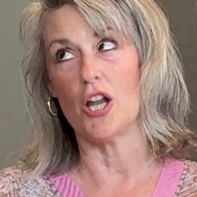SheSellsCondos's tweet photo. #NewProfilePic Gettin older. Barking at my husband ❤️ https://t.co/iHIxsl8OnC