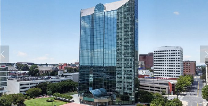 FCNightingale's tweet photo. Auction Result Today
Former BB&amp;T Financial Center 
200 W. 2nd St Winston-Salem, North Carolina  

Sold for $3.9M - 6.5% of its price 12 years ago
Sold for $60M in 2014  

The 20-story building has been empty since 2021.  

272,820 Square Feet   Built 1987

#CommercialRealEstate https://t.co/fCt9tq4PjO