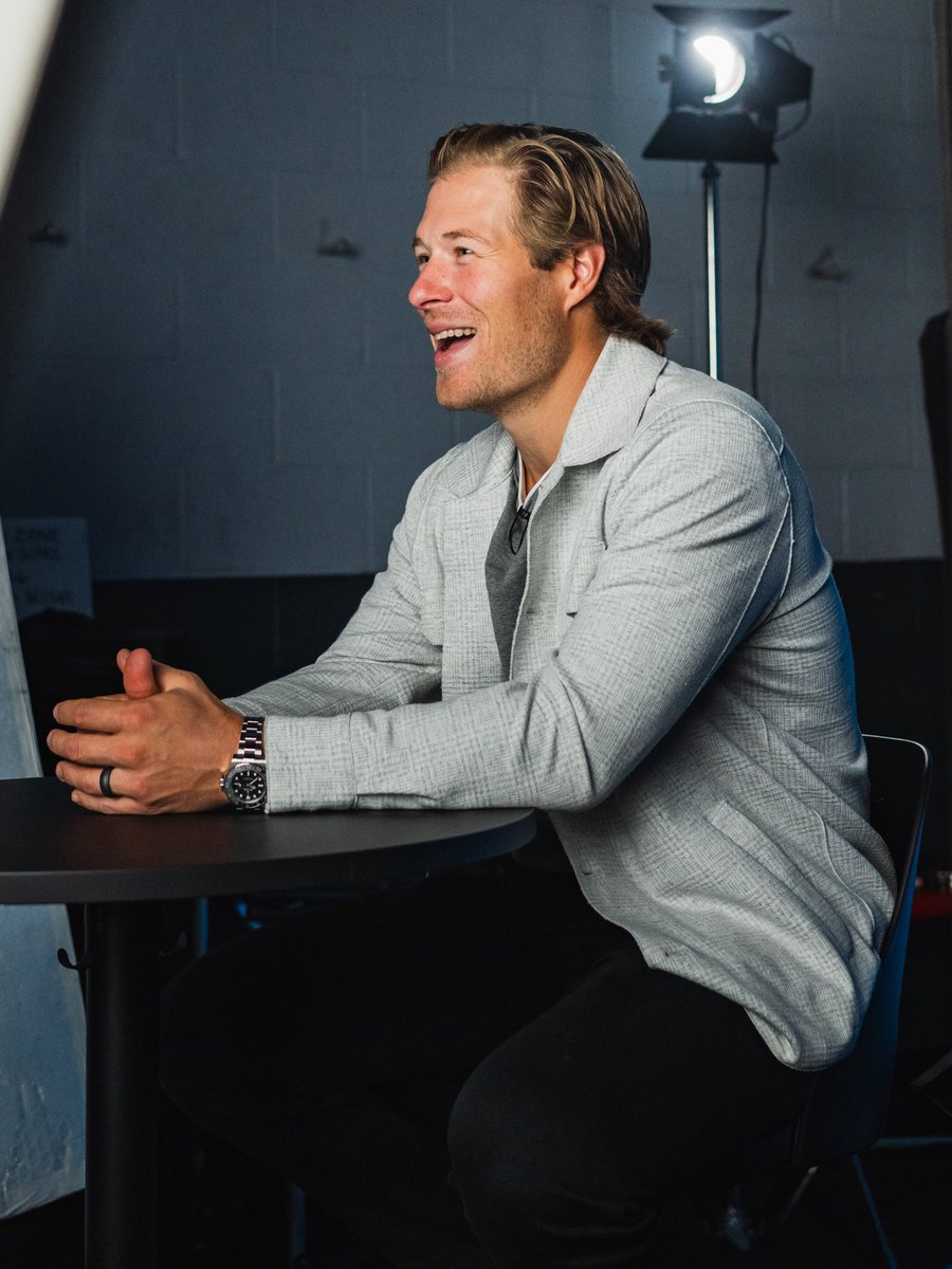 Canucks's tweet photo. Player Media Tour. ✔️

Six signing out from Sin City. https://t.co/vWrjnRFzdJ