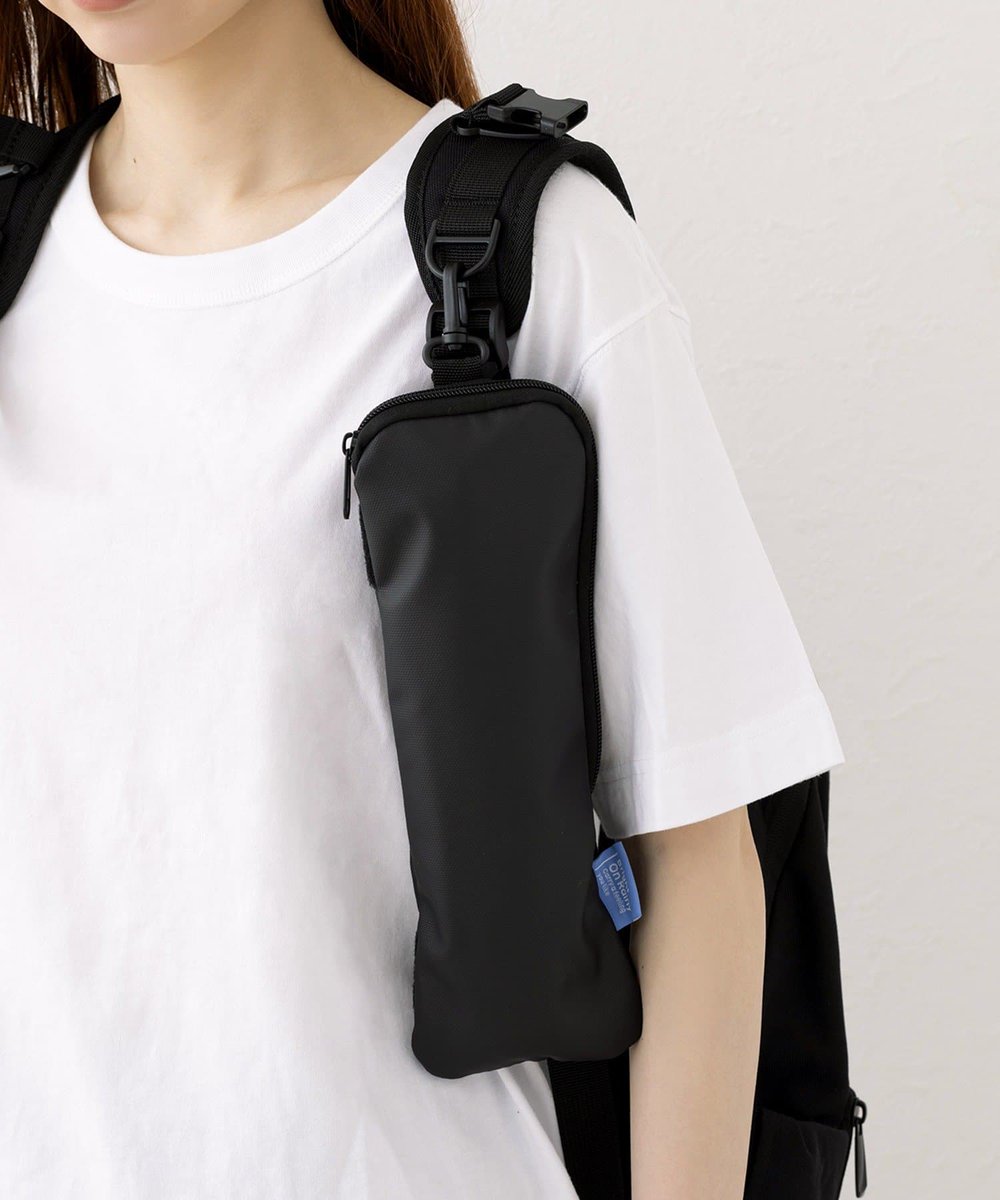 3COINS_news's tweet photo. あったら便利💡

リュックに付けられる傘ポーチ
550円（税込）
https://t.co/rqFVsrMfyV

リュックのショルダーベルトに簡単に取り付け可能！傘を使いたい時もしまいたい時も、リュックを下ろさずスムーズに出し入れできる優れもの◎

#3COINS https://t.co/OkkZp8HUXf