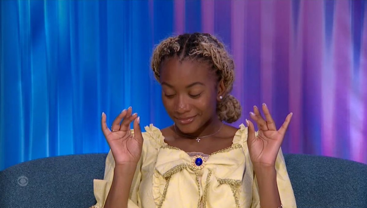 mzDaisyyy's tweet photo. Kinda sorta did 🥴 #bb28 https://t.co/7D5cCFotLp