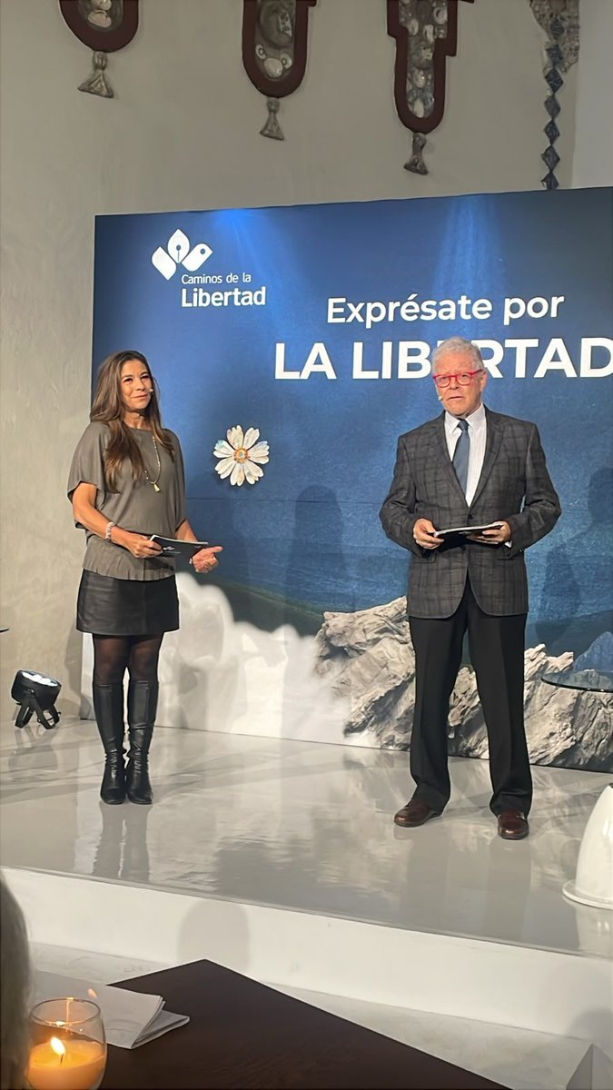 cam_lib's tweet photo. Hoy reconocemos a los Socios de Grupo Salinas que se atrevieron a expresar sus ideas a través de la caricatura, la fotografía, la música, el cuento o el artículo periodístico. 

#CaminosDeLaLibertad #YoSoyGS https://t.co/T3mgngCeB1