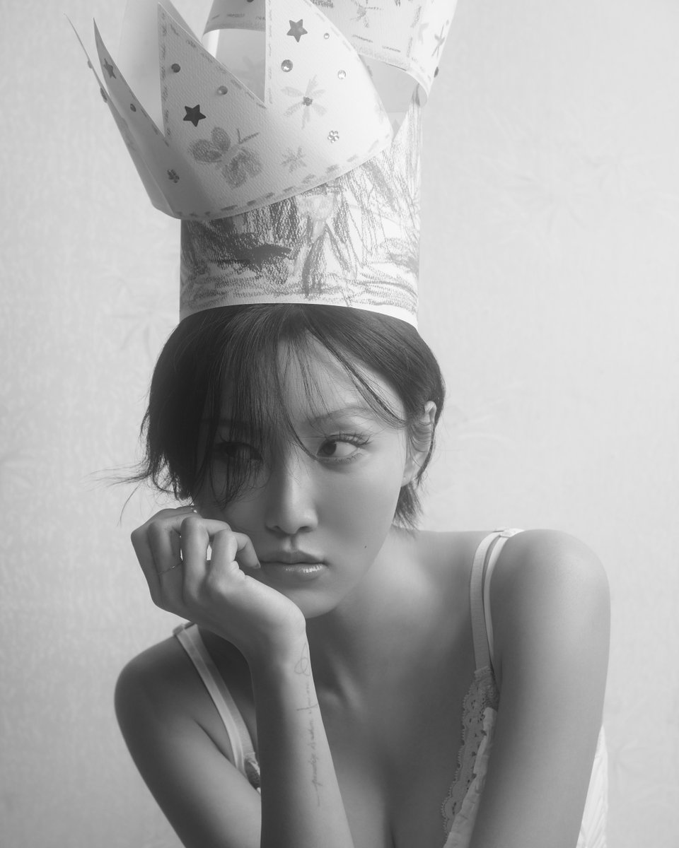 Kpop_Herald's tweet photo. #HWASA is making history at Rock in Rio 🇧🇷🔥

The singer will become the first K-pop female soloist to perform on the festival’s main Palco Mundo stage on Sept. 11, with a set featuring hits including “twit,” “Maria” and “Good Goodbye.”

#RockInRio #HWASA https://t.co/b8S7naNW1S