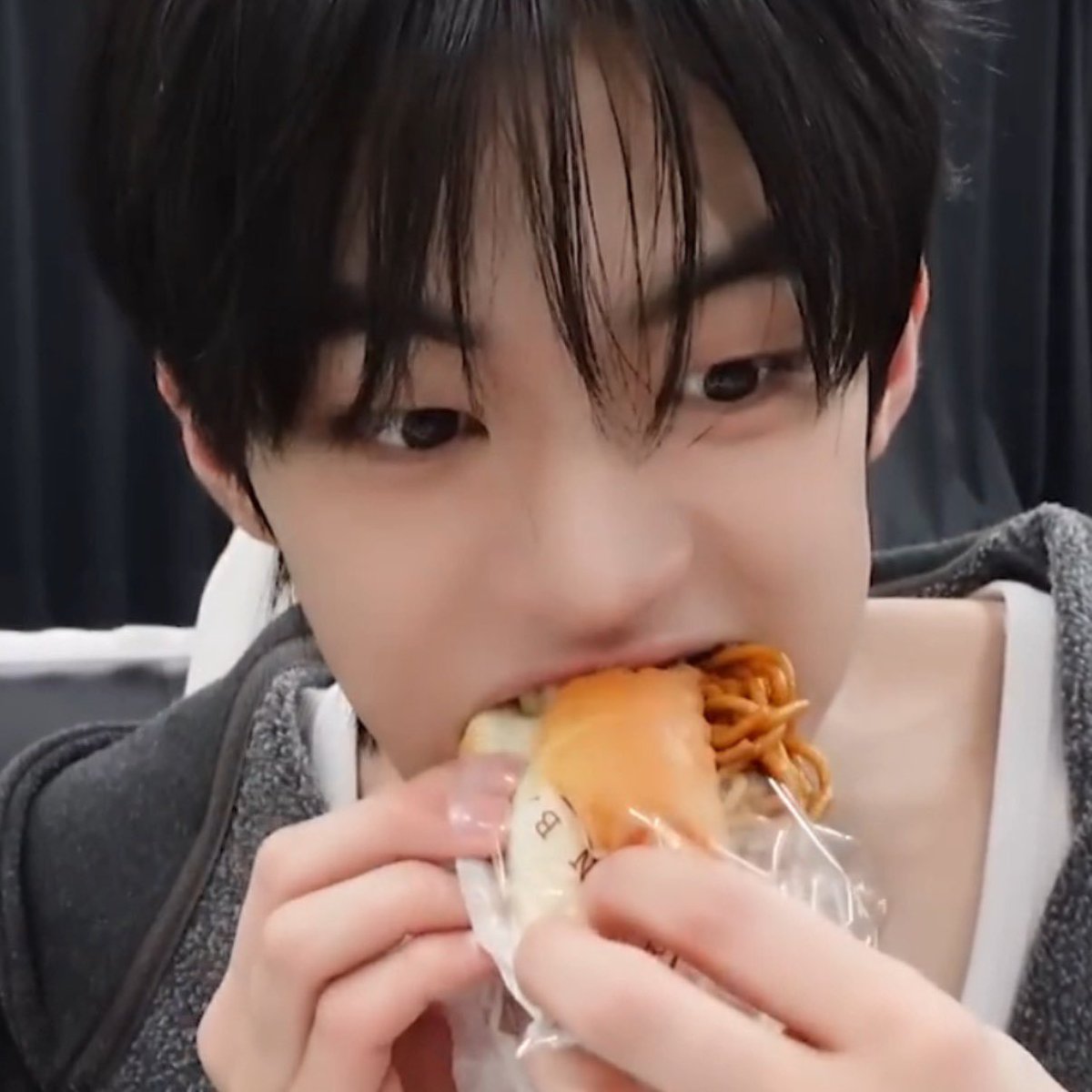 Do_beeing's tweet photo. 먹는것도 귀여울일인가 ૮⸝⸝>˶ <⸝⸝ა
귀여워!! 세상 맛있는거 다 주고싶음 https://t.co/o8Ztp8lsLv