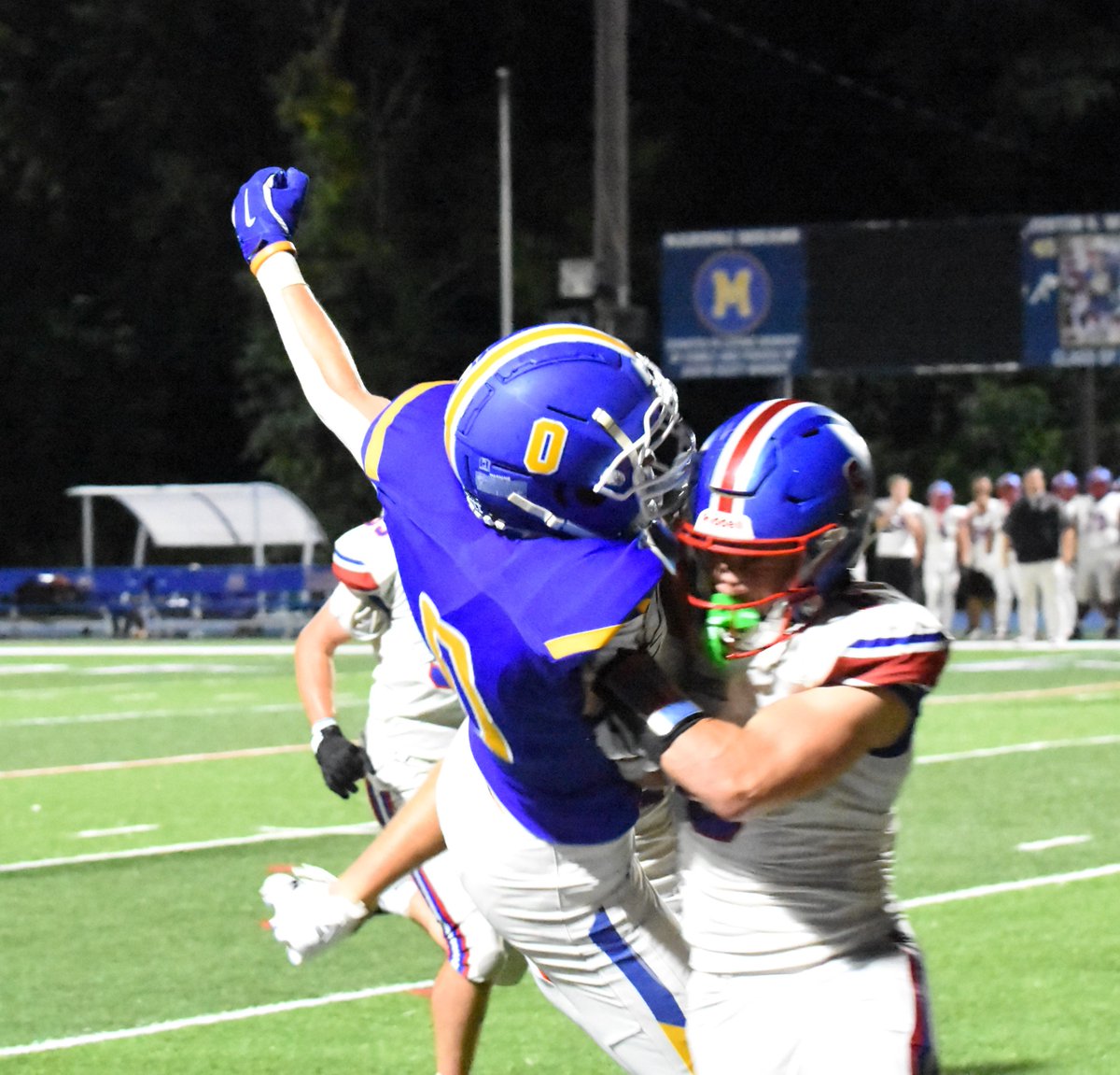 DirectRays's tweet photo. Dudes are out here crunching one another in Carmel vs. Mahopac Higgins Trophy Cup game, Rams lead Wolf Pac, 21-14, end 3Q https://t.co/3oLdsvUTyt