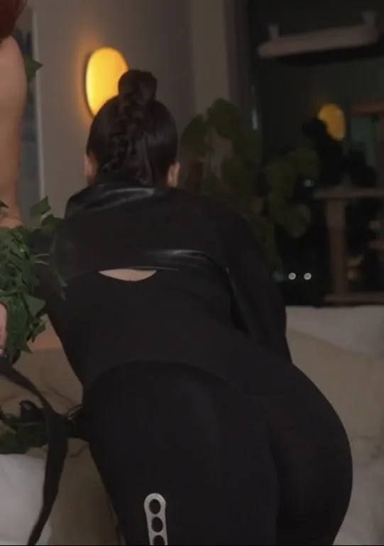S4k4me's tweet photo. 🍑 https://t.co/HJ0txsUVjX