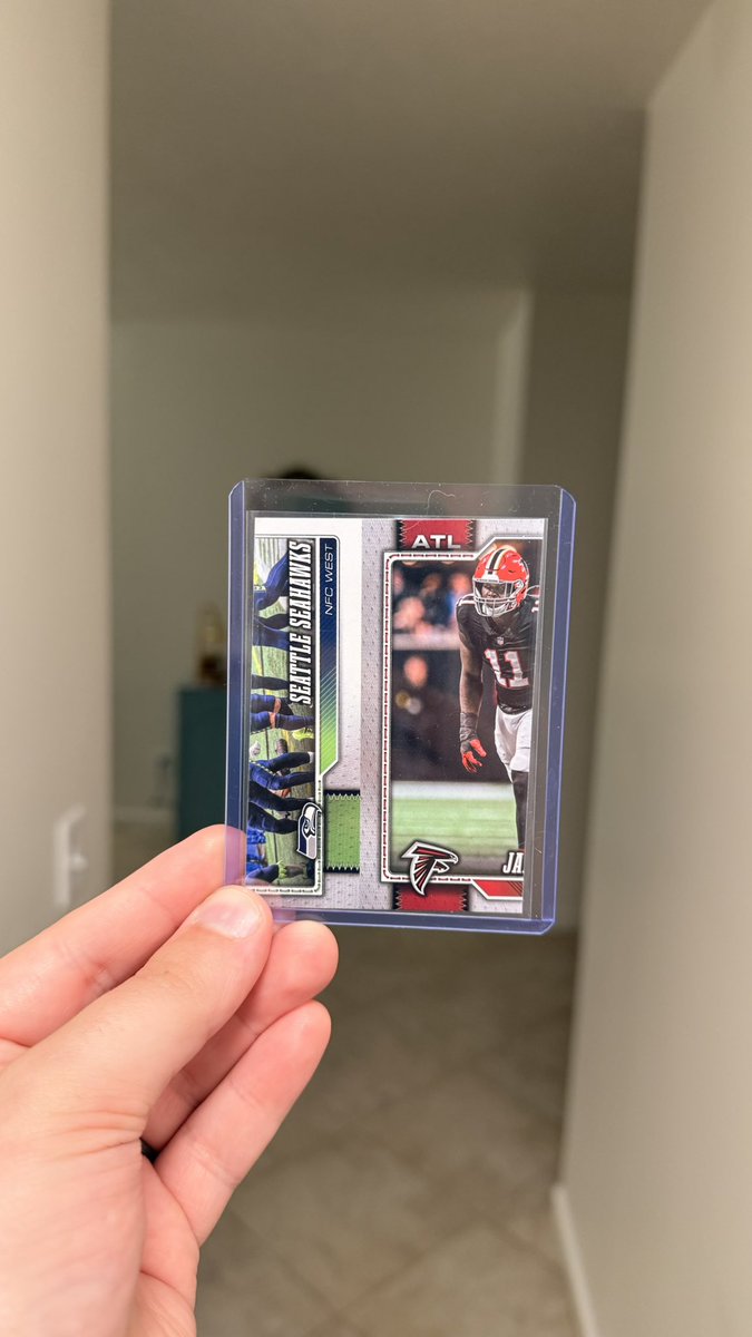 arussell0360's tweet photo. Holy misprint @Topps 😅

Wanna send me a Mahomes auto in return? https://t.co/mEBgdORkBo