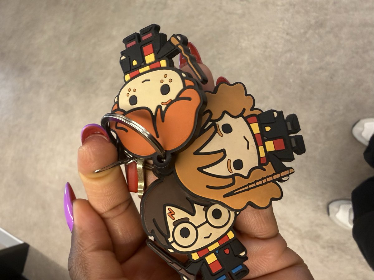 olollyyy's tweet photo. Carrying my trio with me everywhere. https://t.co/z7DNblJ0Qv