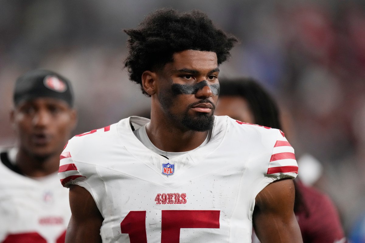 brgridiron's tweet photo. De'Zhaun Stribling has been carted to the locker room after suffering an apparent leg injury

Prayers up 🙏 https://t.co/HikToHKAuK