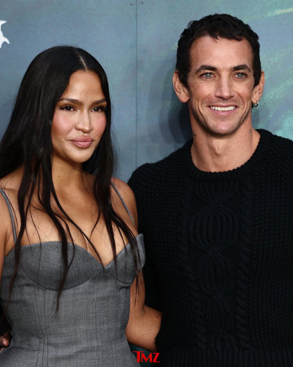 ishqsufiyana00's tweet photo. Cassie Ventura and her husband, Alex Fine, arrive at the world premiere of season two of the Paramount+ series "MobLand" in London!
#CassieVentura #Alexfine #Mobland https://t.co/xXYzQN6dL4