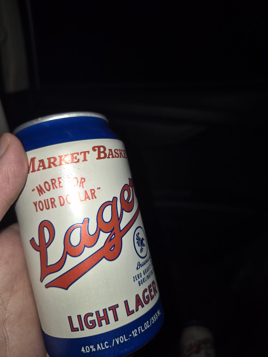 peeingflames's tweet photo. This is some ass. I dont know why I even bought TS. What could I have possibly been expecting out of the Market Basket flagship lager. Just a can of bullshit https://t.co/e1VAYM5e4X