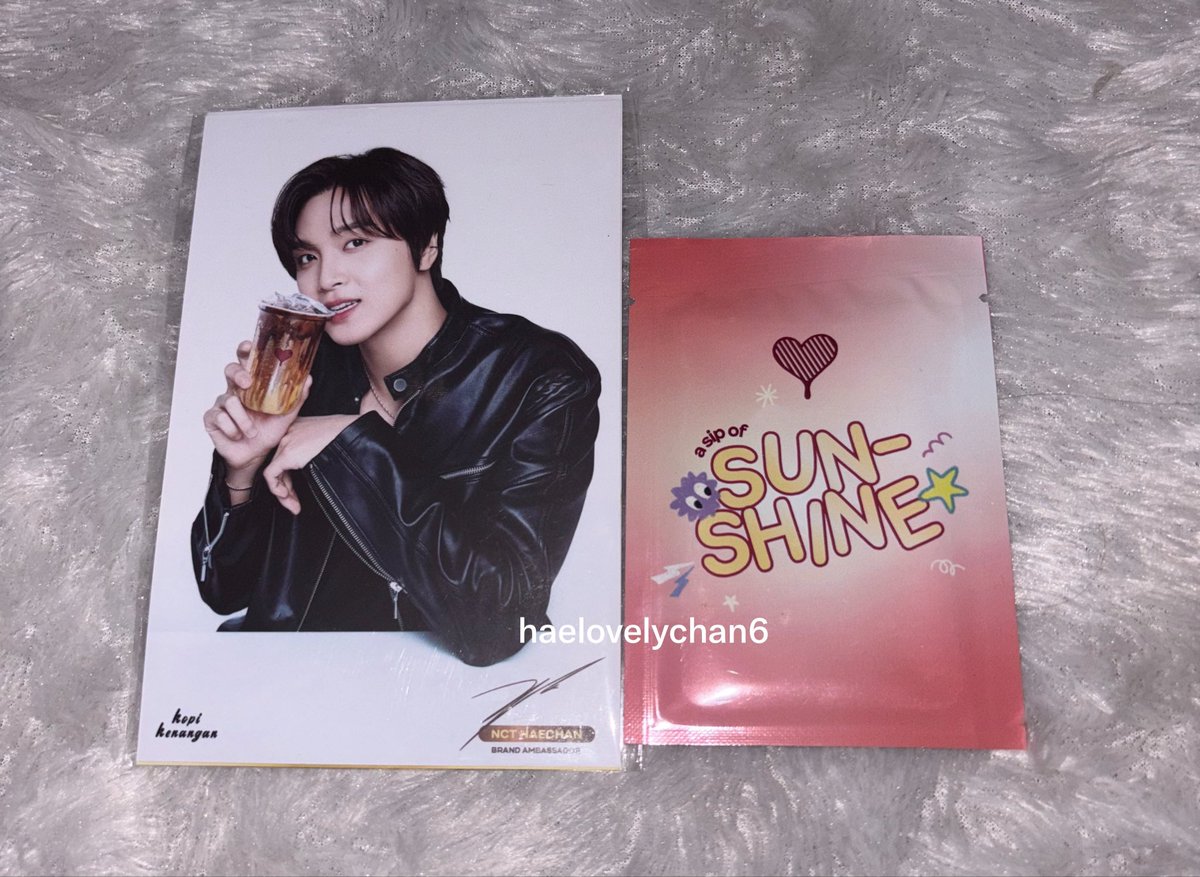 haelovelychan6's tweet photo. GIVEAWAY GIFT SET KOPI KENANGAN X HAECHAN (sealed)

for 1 winner 
1 set batch 3

rules : 
RT+Like twt ini  
rep “LEE HAECHAN”

end 12.00 wib☀️
#KopiKenanganxNCTHAECHAN https://t.co/GuG2Ab323n