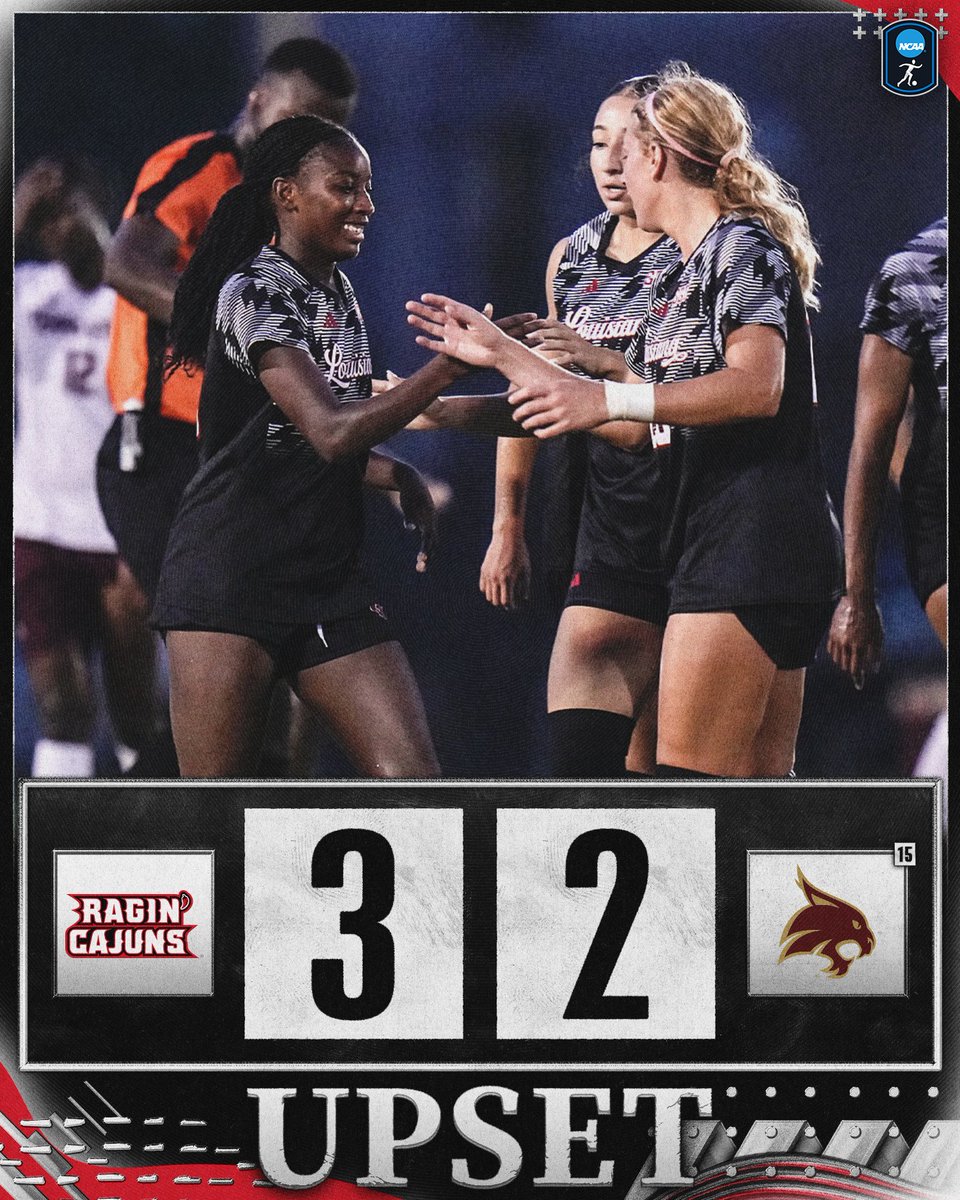 NCAASoccer's tweet photo. LOUISIANA PUTTIN' UP A FIGHT 👊

@RaginCajunsSOC defeats No. 15 Texas State, 3-2.

#NCAAWSoccer https://t.co/MUAh0nBktZ