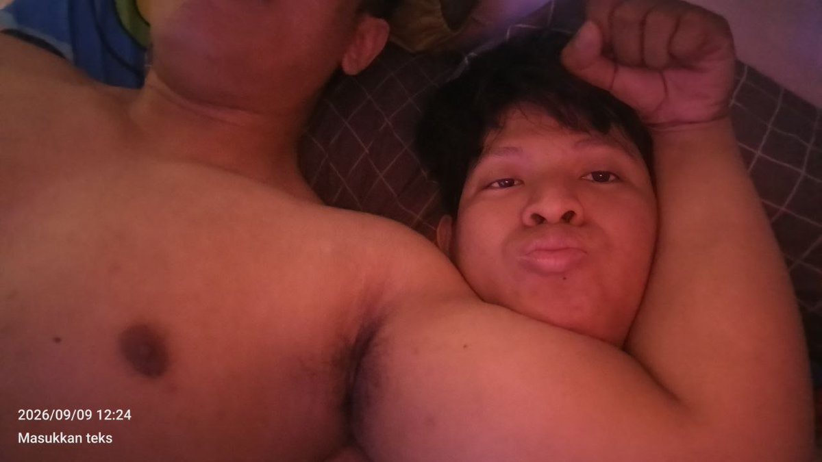 timejurney12's tweet photo. Saat nya mengikuti trend Biceptember. https://t.co/r5KBZFlLK5