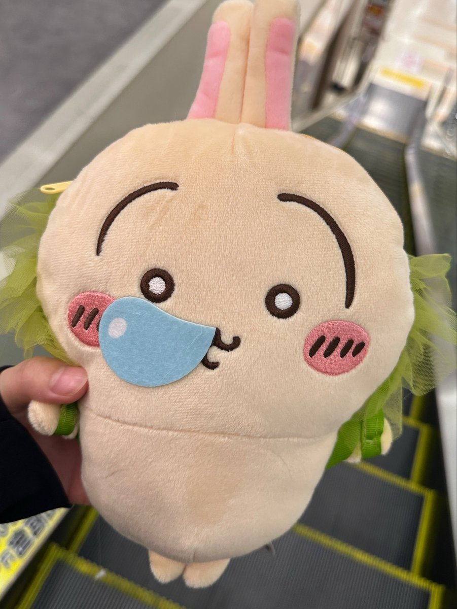 maimarusagi's tweet photo. ちいかわ昆布締めちゃん💚
跳ね返って1回で取れてしまいました👀✨
すごい跳ねて落ちてアニメのうさぎかと思いました🤣 https://t.co/kHPa6crq33