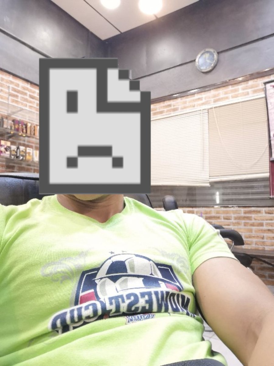 jejakamalay4's tweet photo. Ada yg nk potong rambut dekat kedai abg sado handsome ni ? Laki orang tapi nakal and sangat sedap. Bayar extra mana tau boleh isap btg dia or minta dia henjut korang. Zaman skrang laki org ON je janji dpt upah.

NK ? JOM SINI =
https://t.co/8fyNUK9AOS https://t.co/yPyC41DVUC